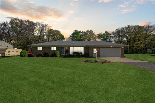 front view picture of 178 W Henderson Road, Owosso, MI. 48867