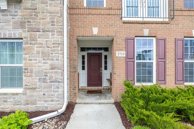 front view picture of 2715 S Spurway Drive, Ann Arbor, MI. 48105