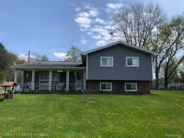 front view picture of 177 S Elba Road, Lapeer, MI. 48446