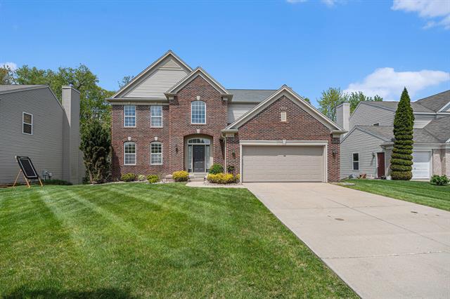 front view picture of 2570 Black Horse Court Ne, Grand Rapids, MI. 49505