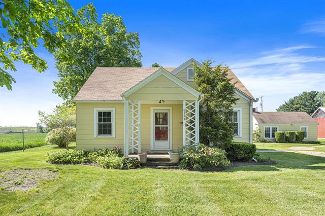 front view picture of 6294 122Nd Avenue, Fennville, MI. 49408
