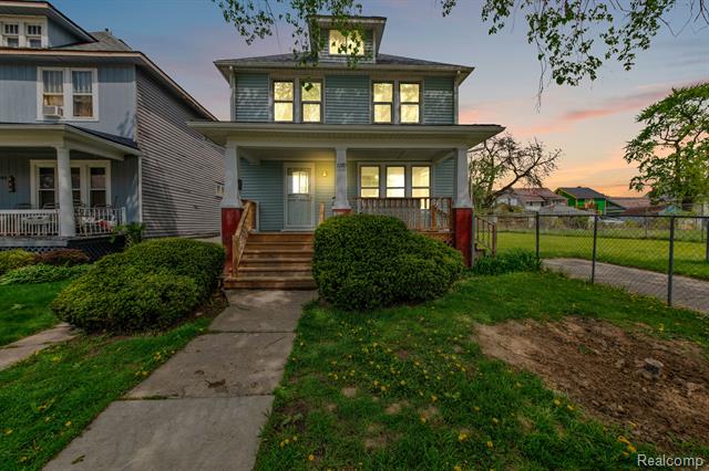 front view picture of 3280 Montgomery Street, Detroit, MI. 48206