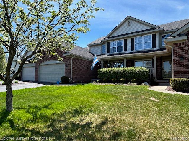 front view picture of 6462 Club Court E, Holly, MI. 48442