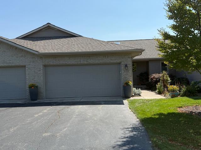 front view picture of 2150 Creekside Drive Sw, Byron Center, MI. 49315