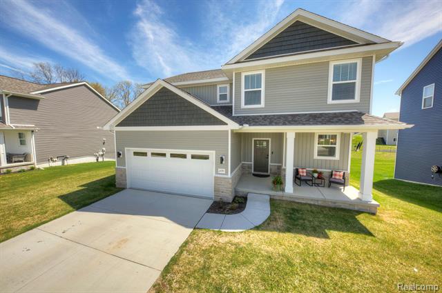 front view picture of 2091 Dabate Drive, Howell, MI. 48843