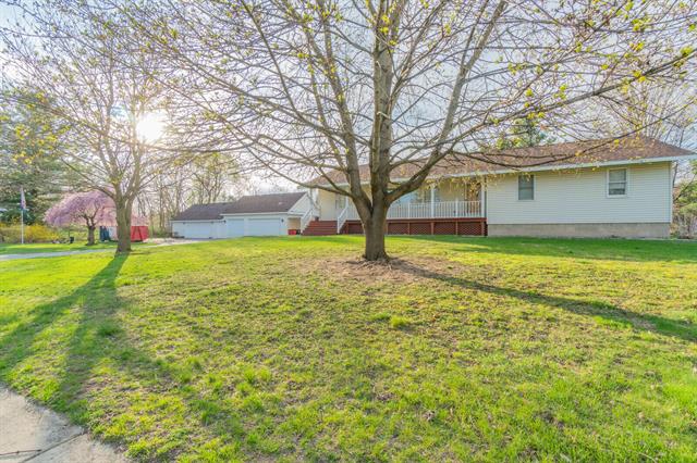 front view picture of 373 W Brooks Street, Newaygo, MI. 49337