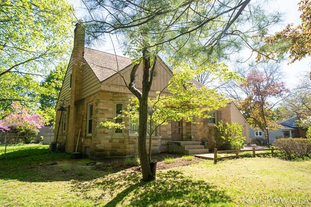 front view picture of 1462 32Nd Street Se, Grand Rapids, MI. 49508