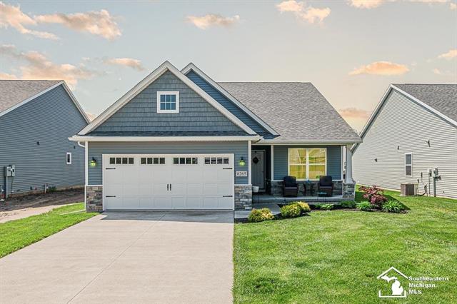 front view picture of 8265 Grande Lake Circle, Temperance, MI. 48182