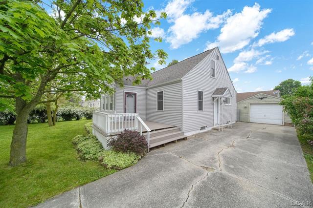 front view picture of 1107 Sunset Drive, Tecumseh, MI. 49286