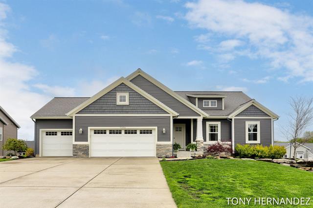 front view picture of 7104 Crimson Court, Hudsonville, MI. 49426