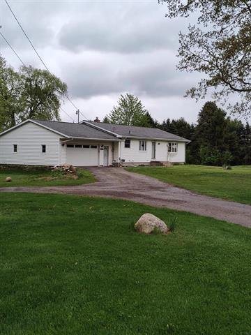 front view picture of 8100 Mcarthur Avenue Ne, Belding, MI. 48809