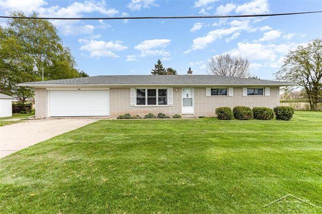front view picture of 5630 N Center Road, Saginaw, MI. 48604