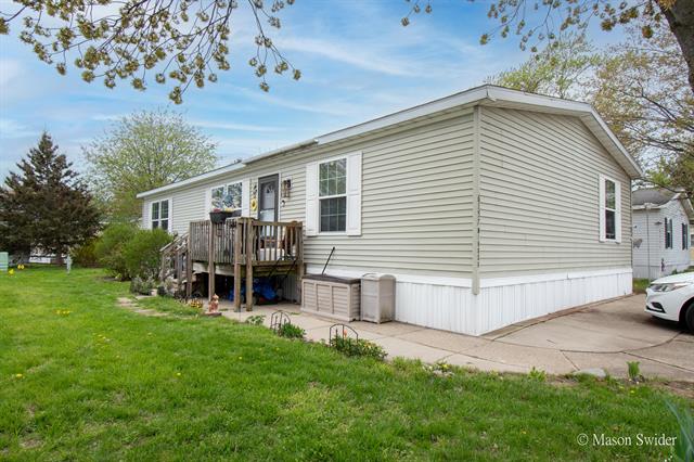 front view picture of 6157 Minosa Drive Se, Grand Rapids, MI. 49548