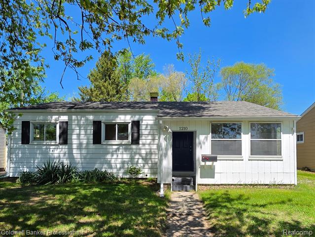 front view picture of 1210 Red Leaf Lane, Ypsilanti, MI. 48198