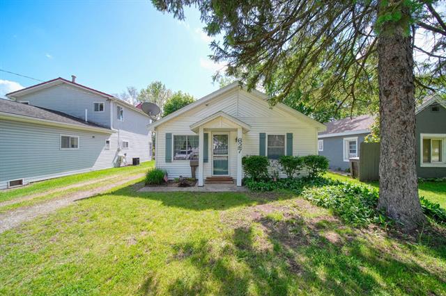 front view picture of 627 Napoleon Road, Michigan Center, MI. 49254