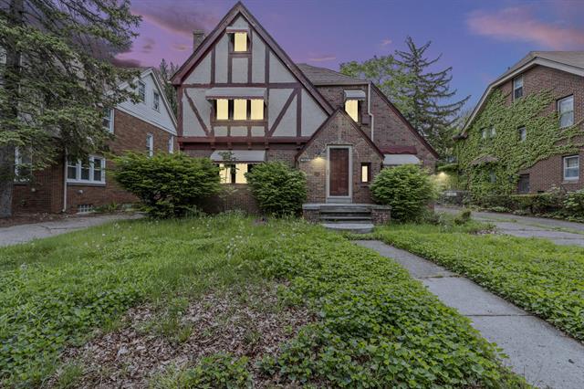 front view picture of 16634 Parkside Street, Detroit, MI. 48221