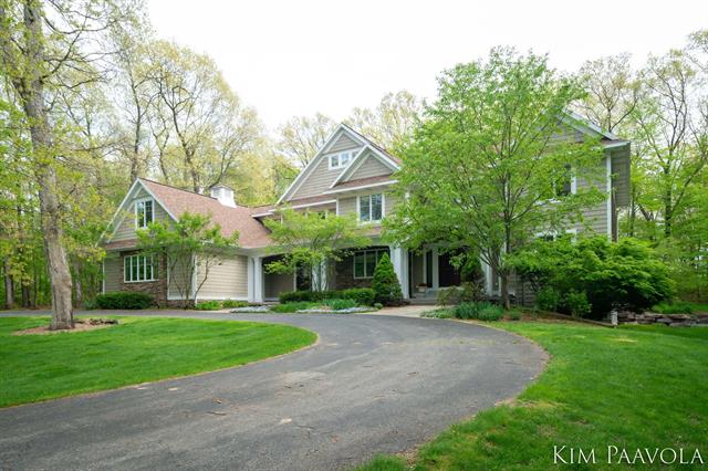 front view picture of 3099 Pickford Drive Se, Ada, MI. 49301