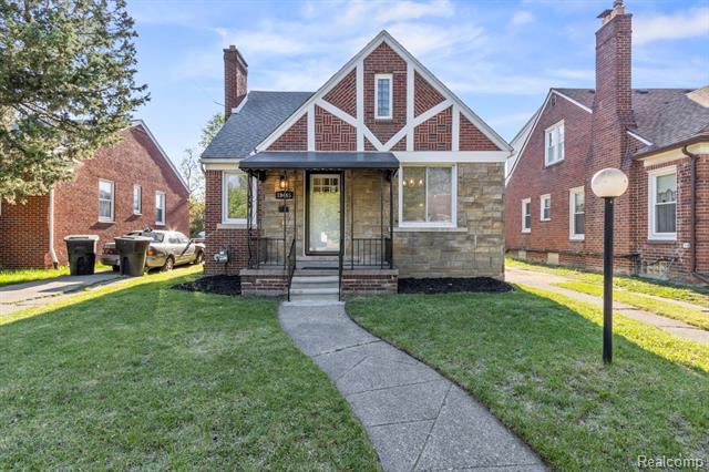 front view picture of 19465 Tracey Street, Detroit, MI. 48235