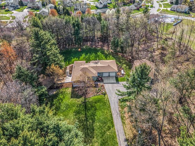front view picture of 6024 English Avenue Ne, Comstock Park, MI. 49321