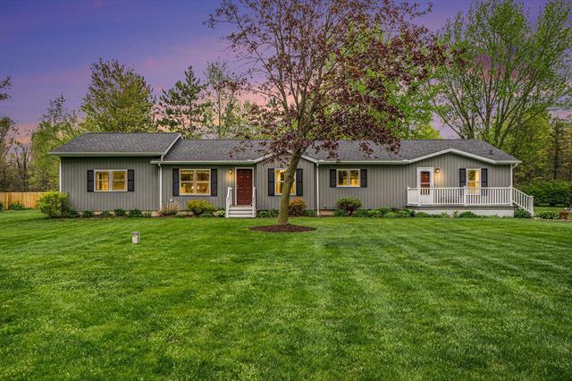 front view picture of 53746 Stevens Lane, Three Rivers, MI. 49093