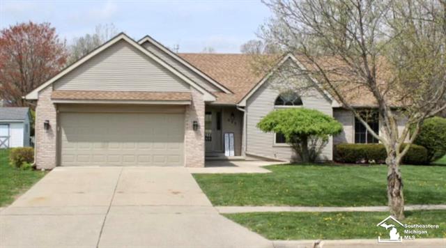 front view picture of 805 Donnalee Drive, Monroe, MI. 48162
