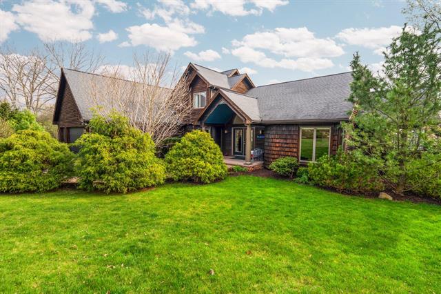 front view picture of 4138 W Loch Alpine Drive, Ann Arbor, MI. 48103