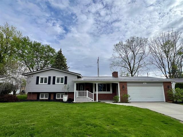 front view picture of 913 Mill Street, Alma, MI. 48801