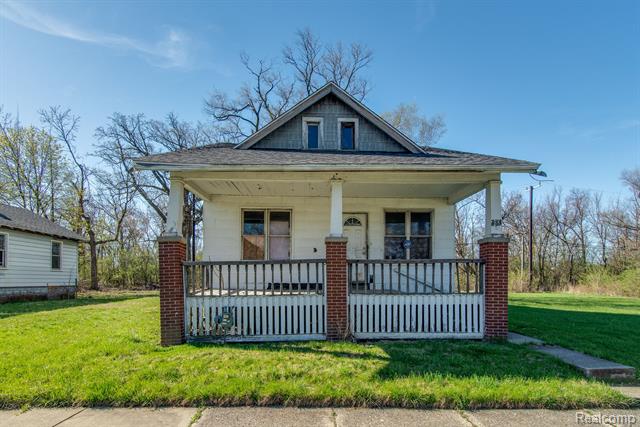 front view picture of 985 Fernhill Street, Highland Park, MI. 48203
