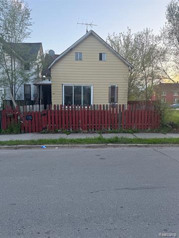 front view picture of 2021 Junction Street, Detroit, MI. 48209