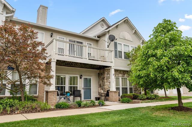 front view picture of 1705 Welland Street, Howell, MI. 48855