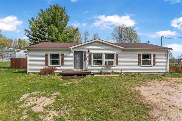 front view picture of 9268 Cedar Run Road, Traverse City, MI. 49684