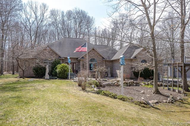 front view picture of 398 Meadowview Drive, Attica, MI. 48412