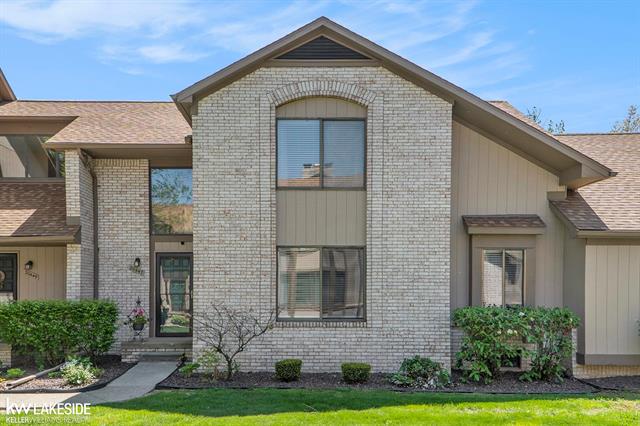 front view picture of 20447 Villa Grande Circle, Clinton Township, MI. 48038