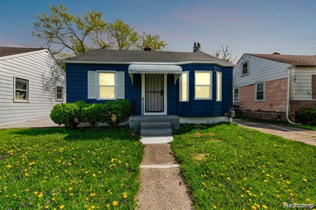 front view picture of 16044 Liberal Street, Detroit, MI. 48205