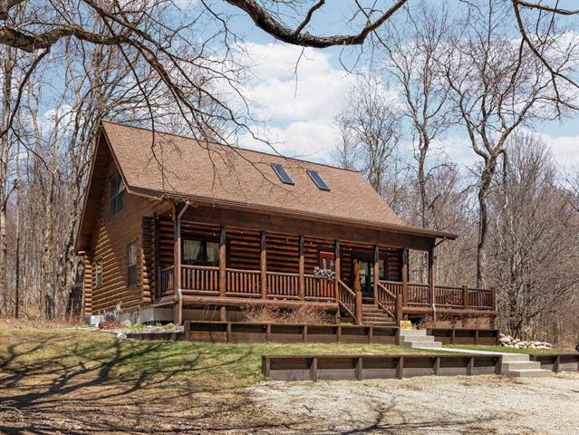 front view picture of 4164 Vista Valley Trail, Mesick, MI. 49668