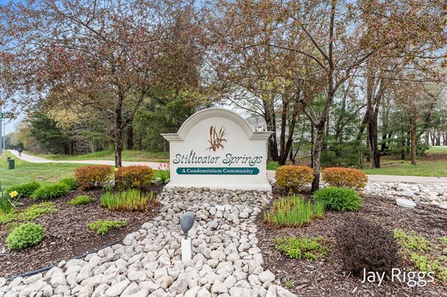 front view picture of 5690 Fairview Court, Fruitport, MI. 49415
