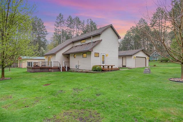 front view picture of 217 Maple Road, Roscommon, MI. 48653