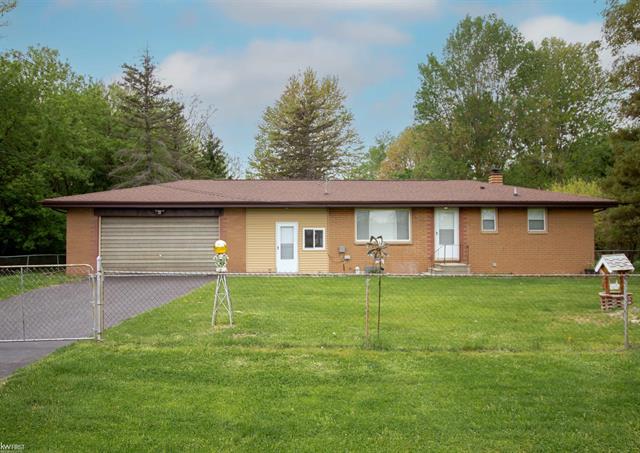 front view picture of 3472 Morrish Road, Swartz Creek, MI. 48473