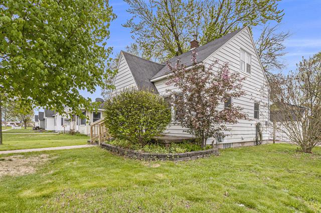 front view picture of 5465 Madison Avenue, Hudsonville, MI. 49426