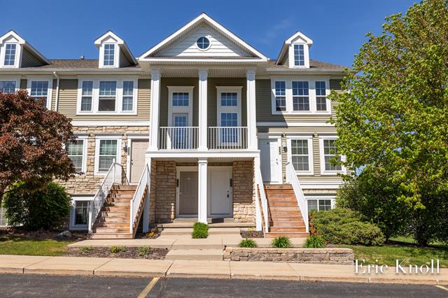 front view picture of 4865 Rapid River Avenue Sw, Grandville, MI. 49418