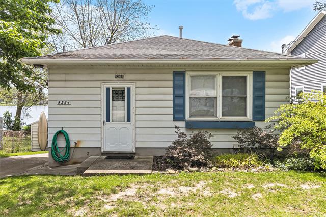 front view picture of 5264 Happy Hollow Drive, Manchester, MI. 48158