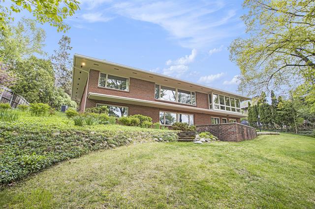 front view picture of 2025 Chevy Chase Boulevard, Kalamazoo, MI. 49008