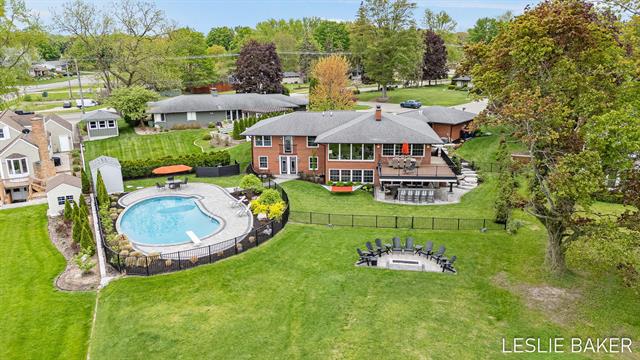 front view picture of 833 Allen Drive, Holland, MI. 49423