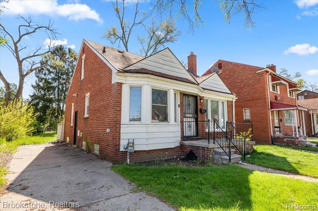 front view picture of 18282 Freeland Street, Detroit, MI. 48235