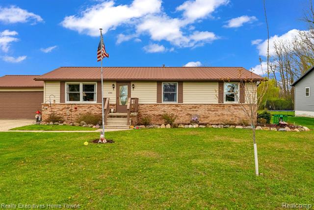 front view picture of 6761 Lorraine Street, Marlette, MI. 48453