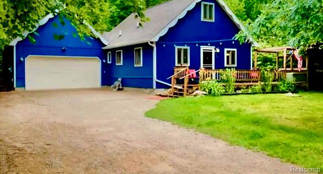 front view picture of 504 Beacon Lane, Roscommon, MI. 48653