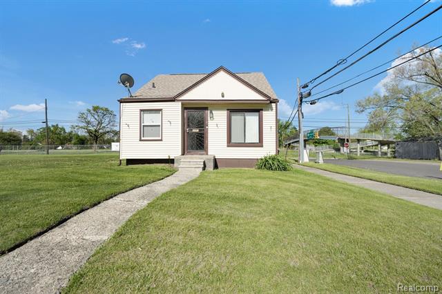 front view picture of 19377 Fenmore Street, Detroit, MI. 48235