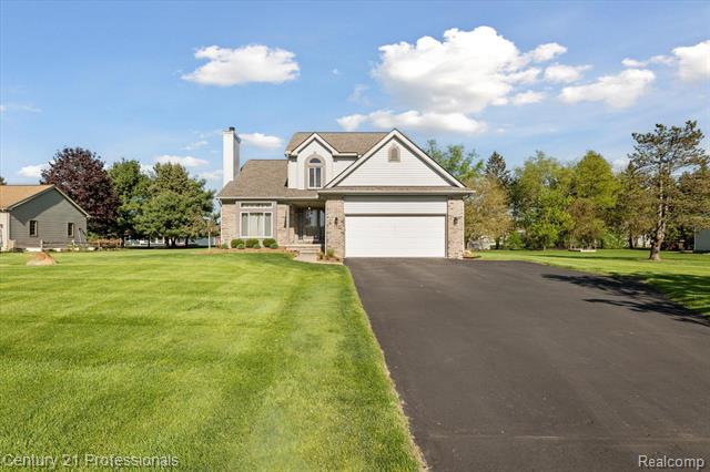 front view picture of 7939 Goldenrod, Brighton, MI. 48116