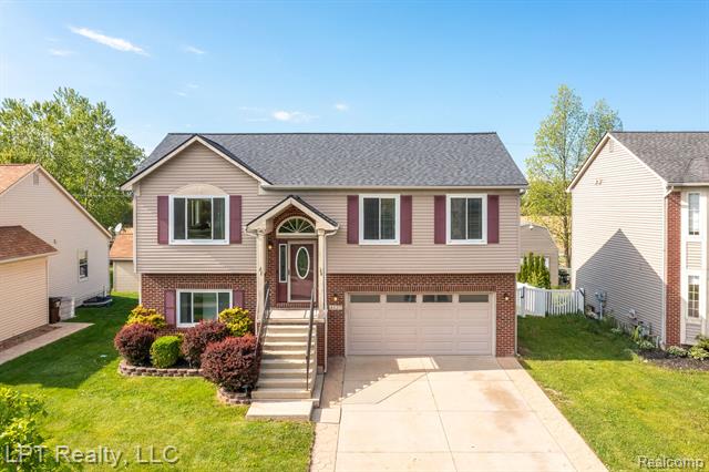 front view picture of 4127 Stone Post Road, Newport, MI. 48166