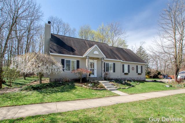 front view picture of 2658 Golfridge Drive Se, Grand Rapids, MI. 49546